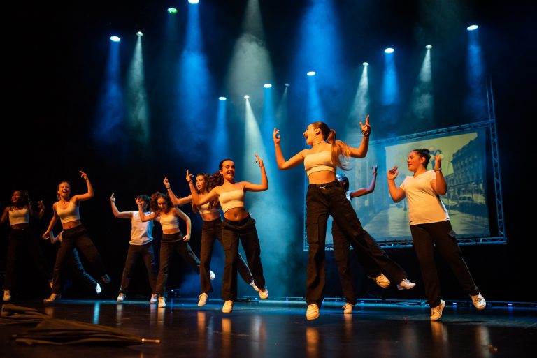 AsiSeBaila Final Curs 2021-22