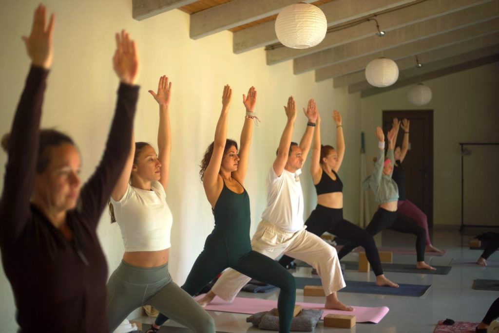 PRATYĀHĀRA · Yoga & Brunch